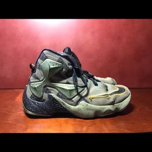 LEBRON 13 "Allstar" (GS) SIZE: 6.5
